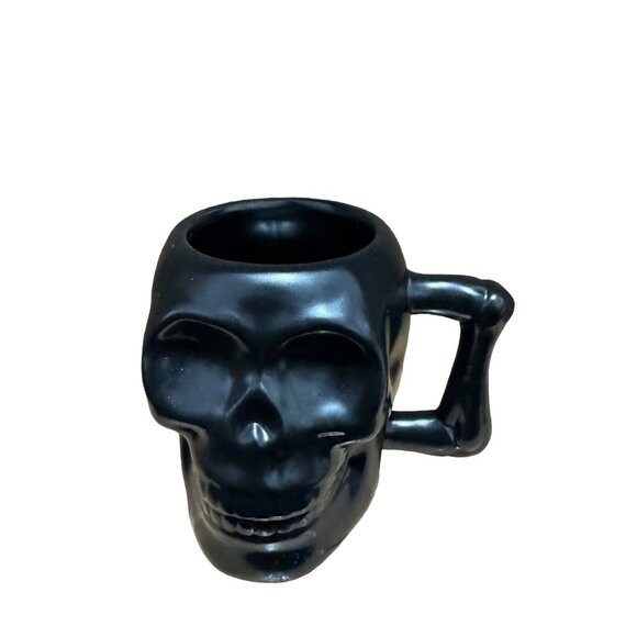 Black Ceramic Skull Mug With Bone Handle - Picture 1 of 6